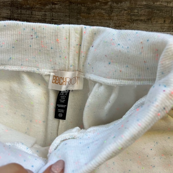 Beach Riot Shorts - Picture 2 of 3